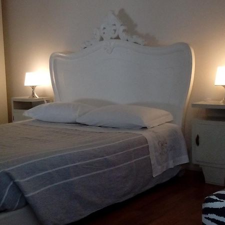 Domus Nova Residenza Il B&B Mântua Exterior foto