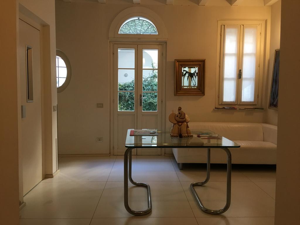 Domus Nova Residenza Il B&B Mântua Exterior foto