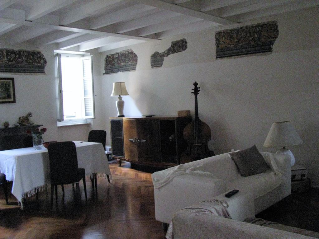 Domus Nova Residenza Il B&B Mântua Exterior foto