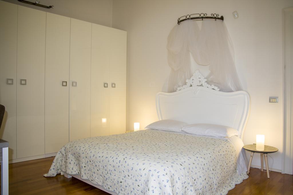 Domus Nova Residenza Il B&B Mântua Exterior foto