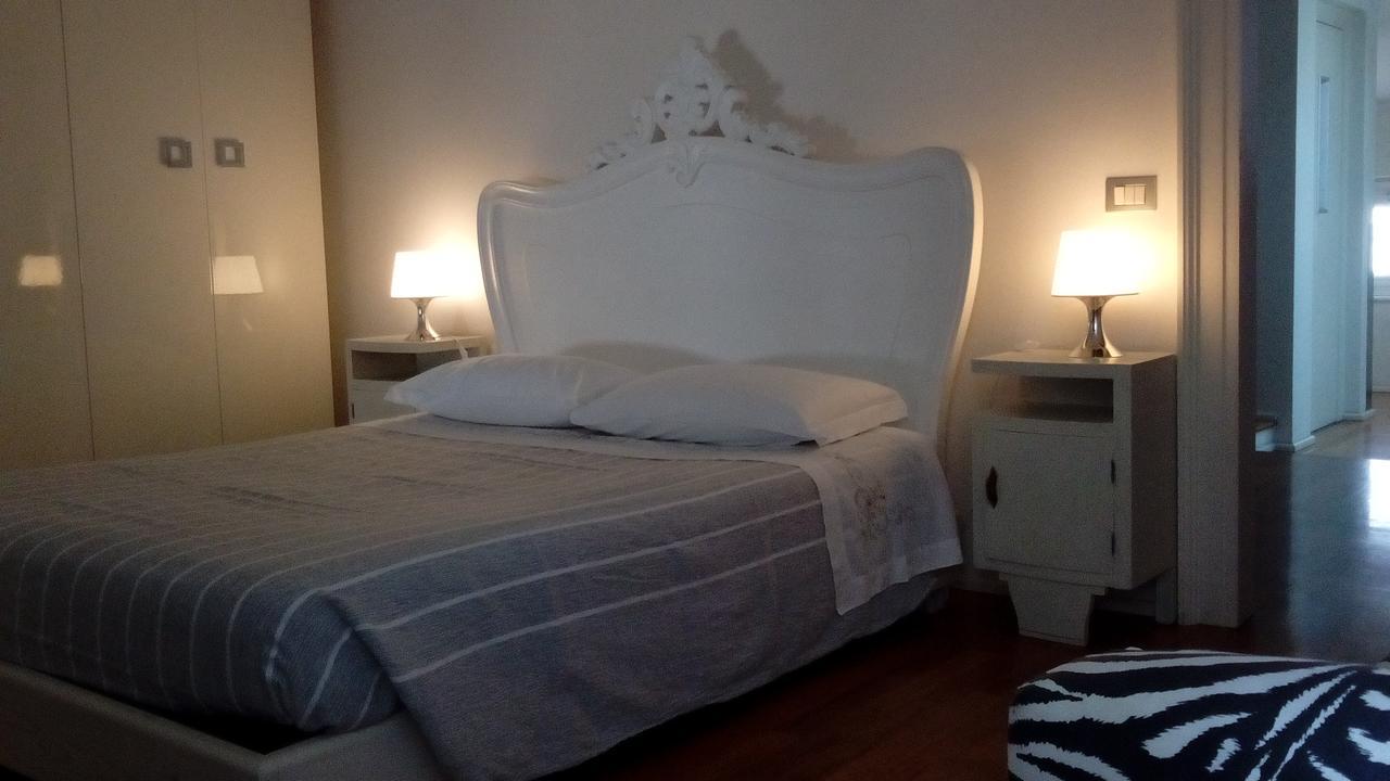 Domus Nova Residenza Il B&B Mântua Exterior foto